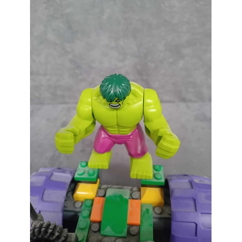 519 - Lego Marvel Super Heros Hulk vs Red Hulk 76078 pre built set with instructions no box