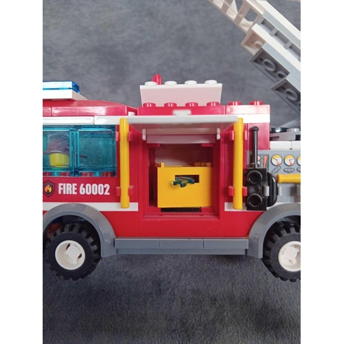 520 - Lego city fire truck 60002 pre built set with box and instruction manual