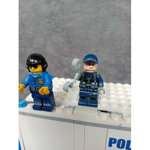 522 - Lego city police mixed lot as pictured