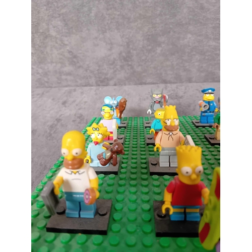 526 - Lego mini figures The Sampsons complete set with all accessories