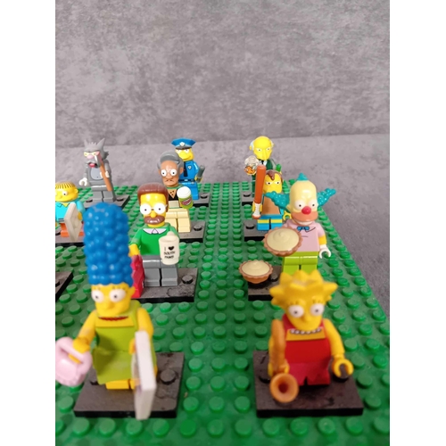 526 - Lego mini figures The Sampsons complete set with all accessories