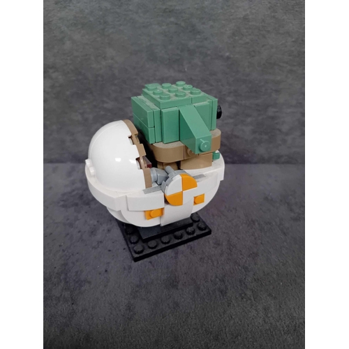 532 - Lego Brick Headz The Mandalorian and The Child 75317 pre built model not box no instruction manual