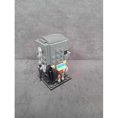 532 - Lego Brick Headz The Mandalorian and The Child 75317 pre built model not box no instruction manual