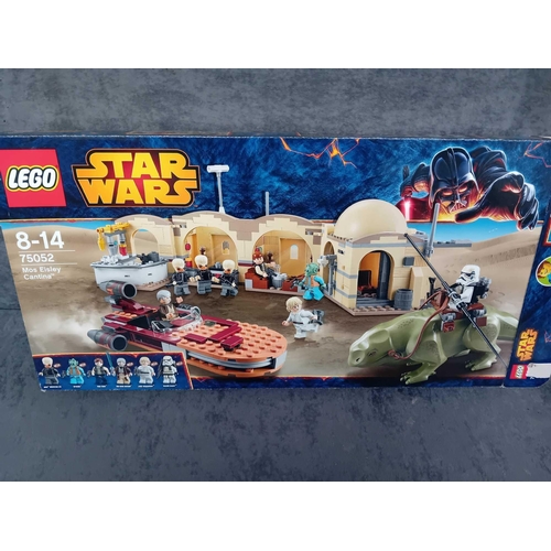 540 - Lego Star Wars Mos Eisley Cantina 75052 pre built set with box and instruction manual