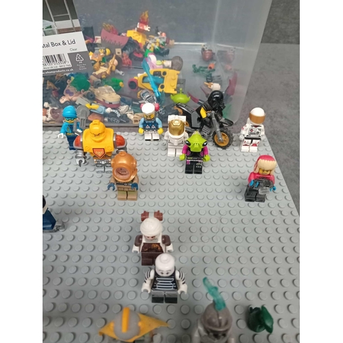 549a - Mixed lot of Lego Mini figures as pictured