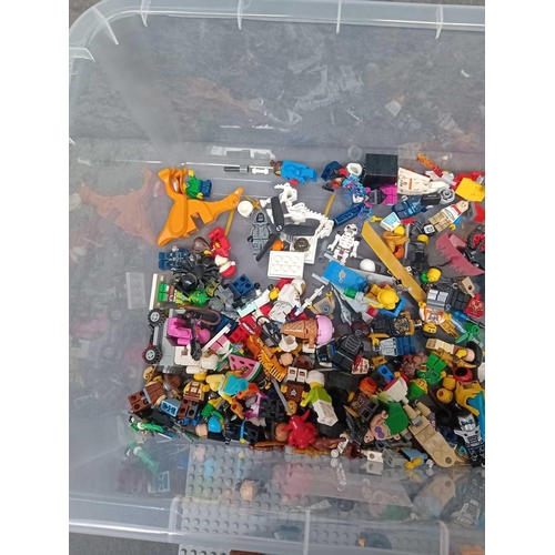 549a - Mixed lot of Lego Mini figures as pictured