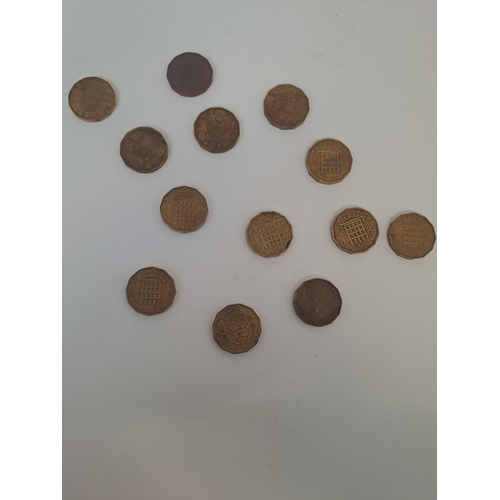 678 - 13 threepence dating from 1942 - 1967