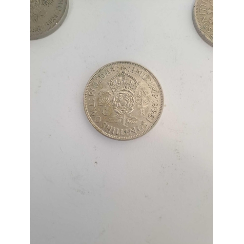 680 - A set of 5 two shillings dating from 1946 to 1960 1 1946 coin containing 50% silver