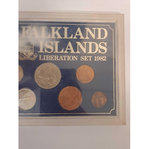 688 - Falkland Islands liberation set 1982