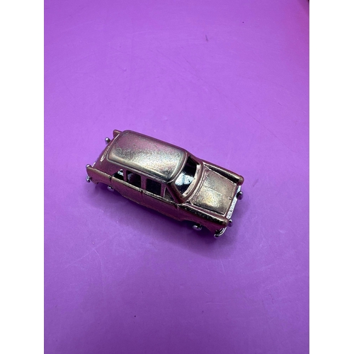 172 - Fun Ho Midget scale models. No 13 Morris 1100