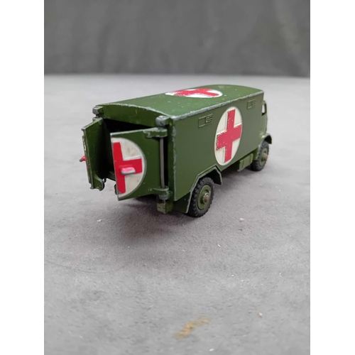 573 - 2x Dinky toys Military Ambulance