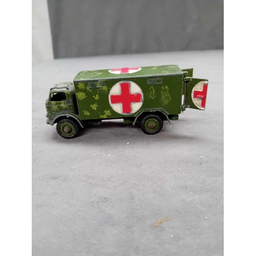 573 - 2x Dinky toys Military Ambulance