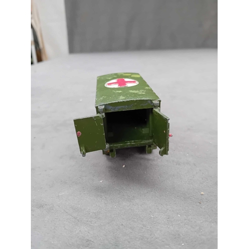 573 - 2x Dinky toys Military Ambulance