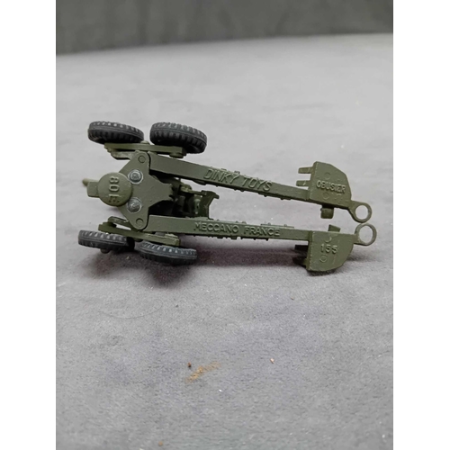 575 - 3x Dinky toys Die-cast models artillery guns