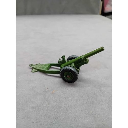 575 - 3x Dinky toys Die-cast models artillery guns