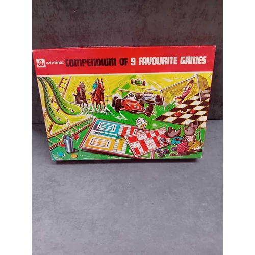 614 - 5 x vintage board games   1 x compendium of 9 favorite games   1 x monopoly    1 x grand prix   1 x ... 