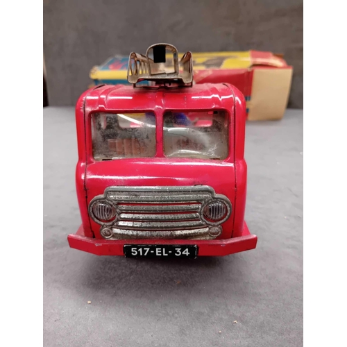 624 - Auto Pompiers Grande Echelle tin toy made in France