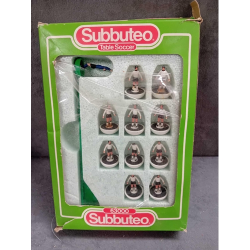 626 - 3 x subbuteo table soccer    1 x Liverpool    1 x Leeds    1 x unknown