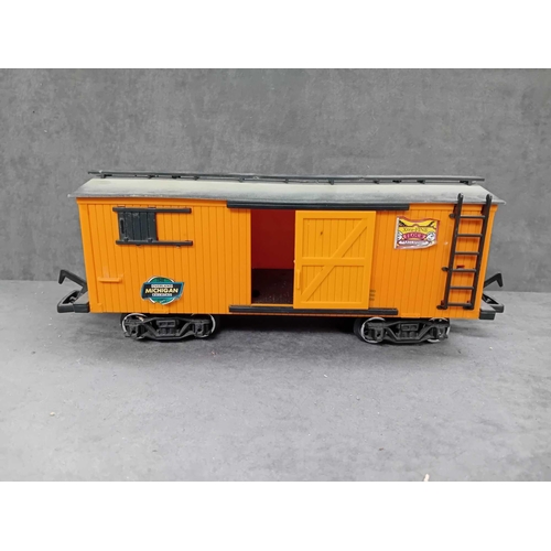 635 - New Bright battery operated Plastic train and track set as pictured