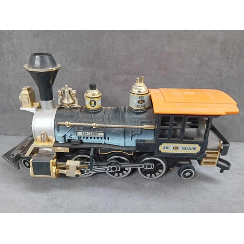 635 - New Bright battery operated Plastic train and track set as pictured