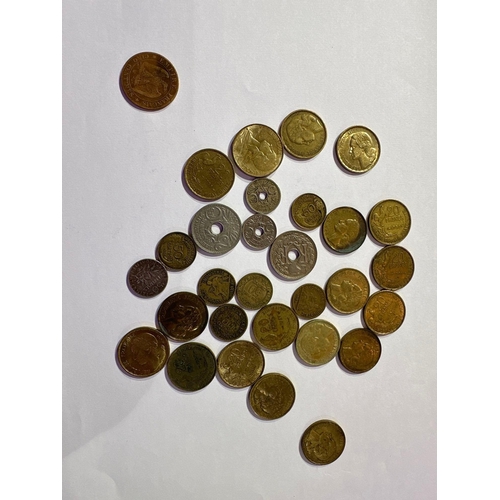 664 - Lovely selection of old French coins, 1915 - 1962 30 coins in total. Also includes 1 x 1855 coin.