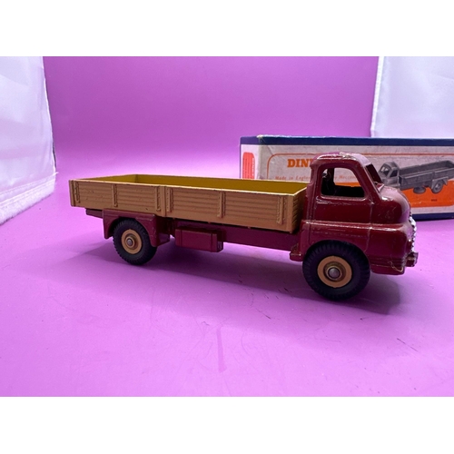 200 - Dinky Toys No522 Big Bedford Lorry In Excellent Condition