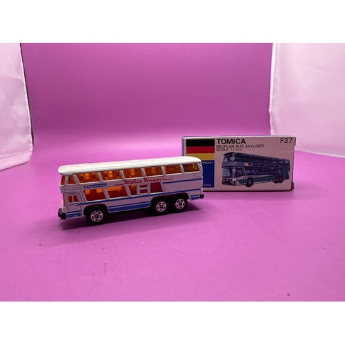 205 - Tomica Number F37 Neoplan Bus Skyliner Mib