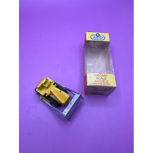 214 - Fun Ho Scale Models No 46?Caterpiller Bulldozer Mib