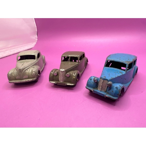 295 - 3 X Dinky Toys Unboxed Lincoln Zefhyr In Grey, Riley In Grey And Triumph In Blue.