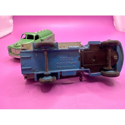 306 - 2 Dinky Toys Unboxed Petrol Truck In Green And Dodge Tipper Lorry 414 In Blue And Grey.