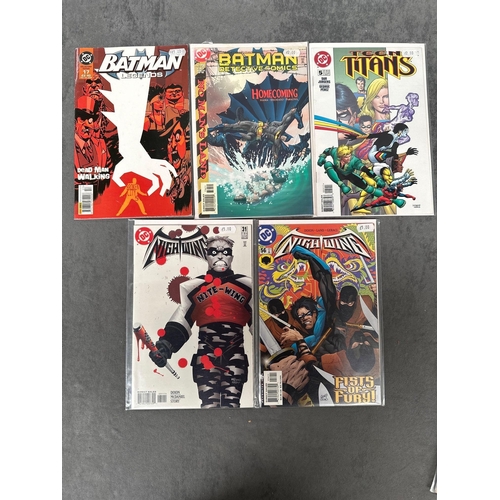 90 - 5 issues of Dc Comics this lot includes Batman Nightwing and teen Titans. Please see issues in the p... 