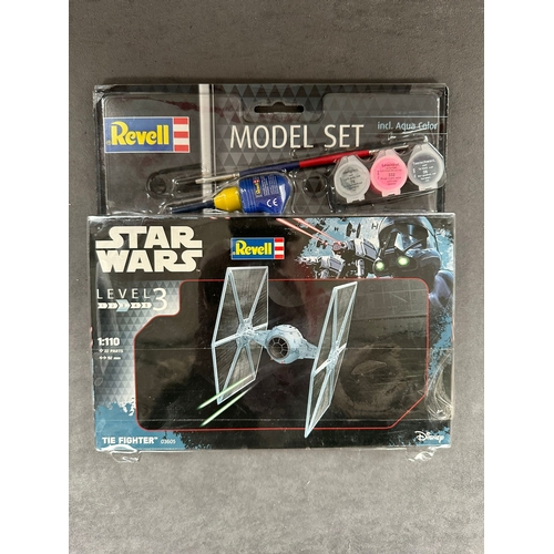 340 - Revell Model Set Tie Fighter