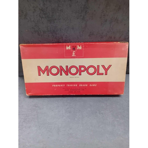 24 - 3  x vintage board games 1 x compendium of 9 favorite games 1 x monopoly 1 x grand prix