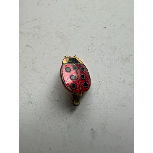 Lot 33        