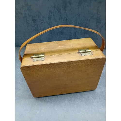 33 - A vintage Windsor Universal Meter, Model 88A, presented in a hinged, lacquered wooden carrying case ... 