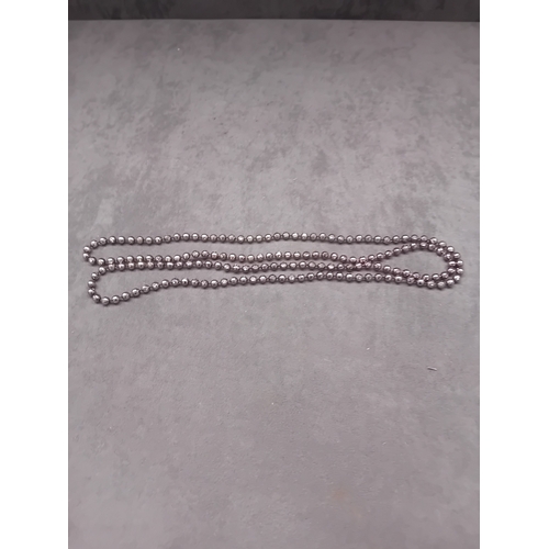 94 - Mixed lot of dress Jewelry containing 6 Necklaces as pictured