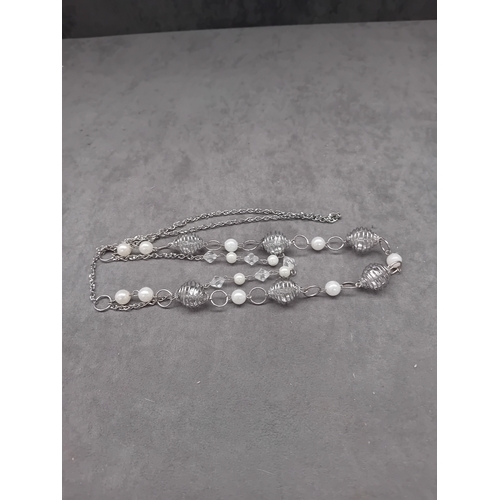 94 - Mixed lot of dress Jewelry containing 6 Necklaces as pictured