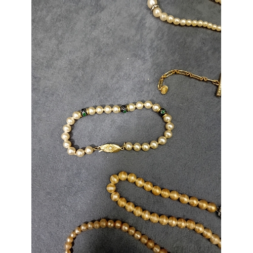 118 - Mixed lot of dress Jewelry, Peal designs with pretty center jewels as pictured.&nbsp;