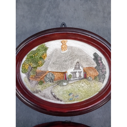 193 - Lot of 2 Wall Plaques 1 is an original oil painting by the artist James Downie as pictured&nbsp;