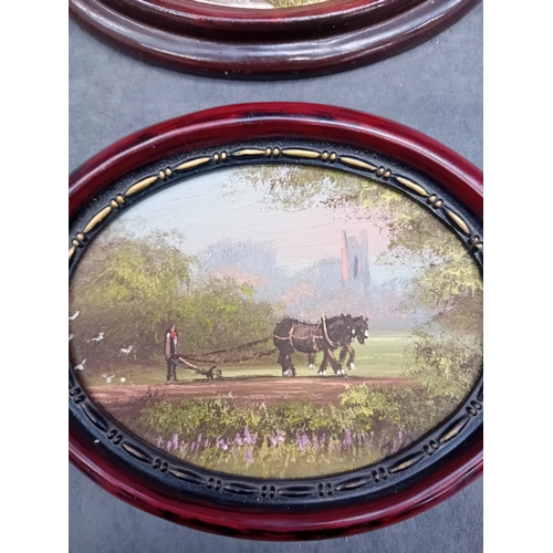 193 - Lot of 2 Wall Plaques 1 is an original oil painting by the artist James Downie as pictured&nbsp;