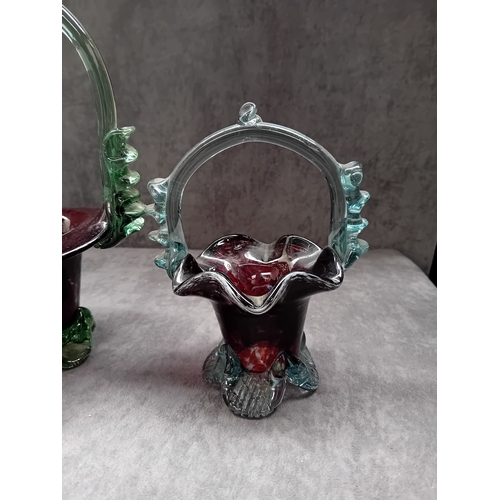 292 - Mixed lot of 2 End of Day Glass Baskets as Pictured 
 
 

  Sizes 
 

  22cm Tall 
 

  16cm Tall 
... 