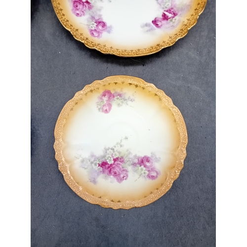 398 - Two Austrian Victoria Carlsbad (Schmidt & Co) porcelain teacups and four matching saucers. The i... 