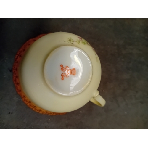 398 - Two Austrian Victoria Carlsbad (Schmidt & Co) porcelain teacups and four matching saucers. The i... 