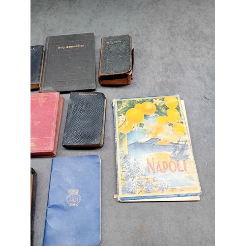 516 - Mixed lot of miniature books including some religious material and other books&nbsp;&nbsp;