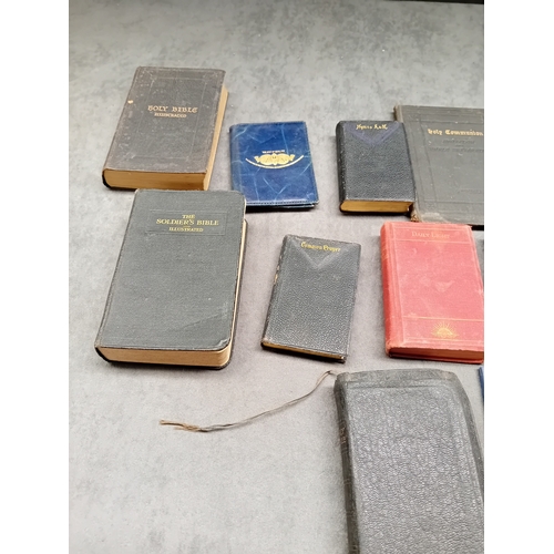 516 - Mixed lot of miniature books including some religious material and other books&nbsp;&nbsp;