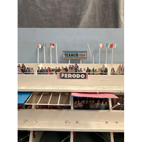 565 - Hand made scalextric pit crew stand 106 cm length 30 cm hight 39 cm depth