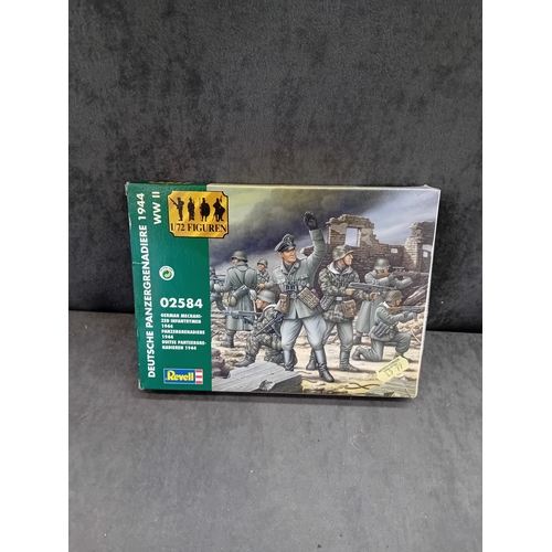 589 - A Revell 1/72 scale plastic model kit, No. 02584, featuring 
