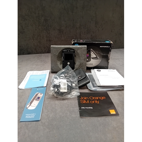 102 - Motorola Razr V3 complete in original box as pictured