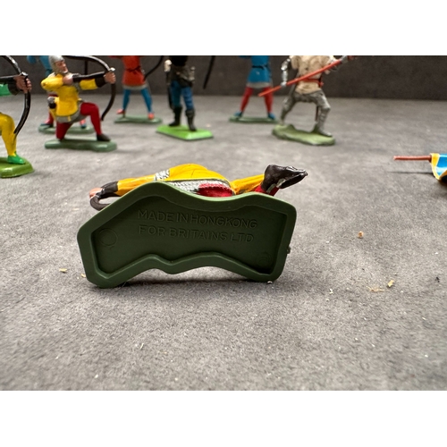 209 - Mixed lot of Brittans Knights / Archers and a Pikeman. 15 in total.&nbsp;