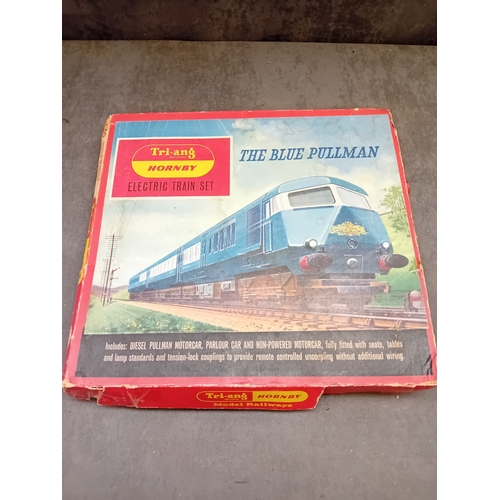 222 - A Tri-ang Hornby Railways 'The Blue Pullman' RS52 electric train set, presented in its original card... 